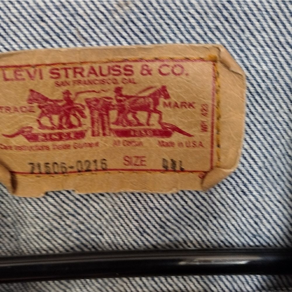 Levi's trucker jacket - Picture 4 of 9